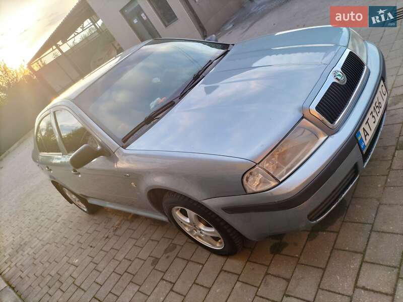 Лифтбек Skoda Octavia 2004 в Тлумаче