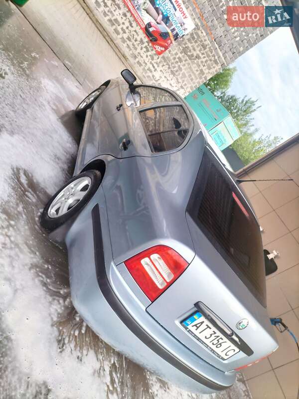 Лифтбек Skoda Octavia 2004 в Тлумаче