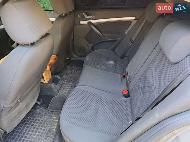 Лифтбек Skoda Octavia 2008 в Запорожье