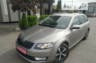 Универсал Skoda Octavia 2015 в Стрые