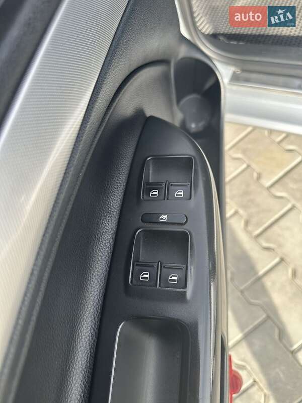 Лифтбек Skoda Octavia 2012 в Одессе