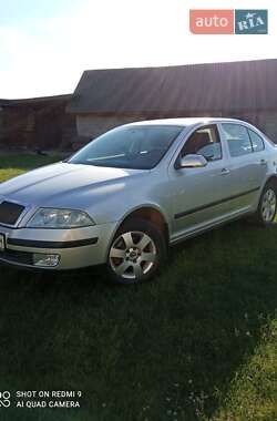 Лифтбек Skoda Octavia 2005 в Вараше