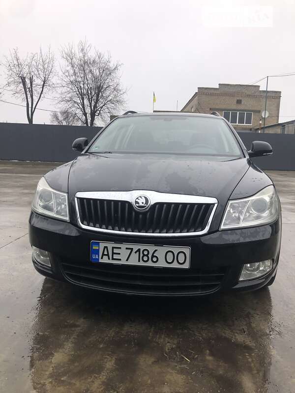 Універсал Skoda Octavia 2010 в Дніпрі