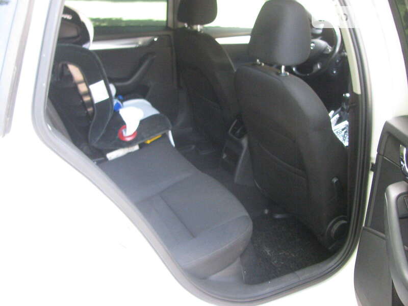 Універсал Skoda Octavia 2014 в Києві фото 17 Універсал Skoda Octavia 2014 в Києві