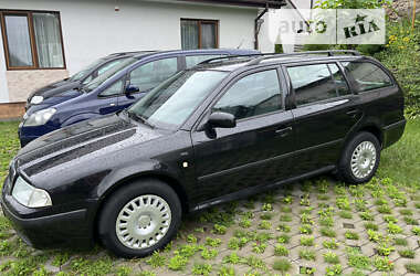 Універсал Skoda Octavia 2003 в Звягелі