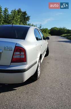 Лифтбек Skoda Octavia 2004 в 