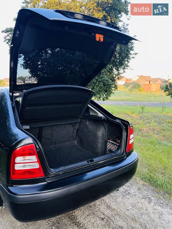 Лифтбек Skoda Octavia 2008 в Ровно