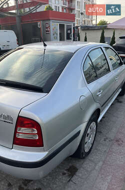 Лифтбек Skoda Octavia 2008 в 