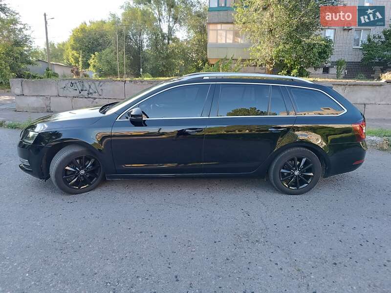 Універсал Skoda Octavia 2019 в Запоріжжі