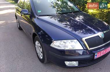 Лифтбек Skoda Octavia 2005 в 