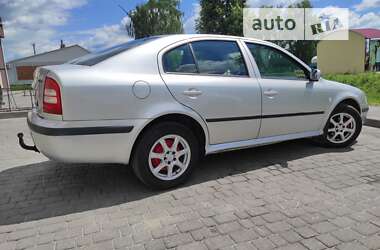 Лифтбек Skoda Octavia 2005 в Гадяче