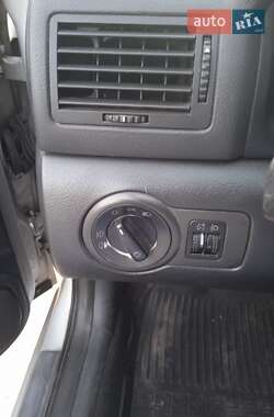Лифтбек Skoda Octavia 2004 в 