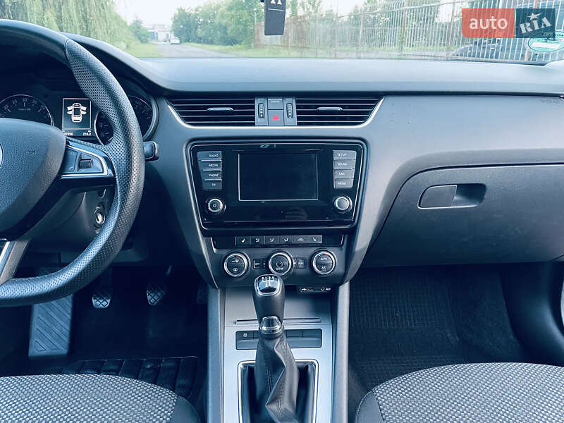 Універсал Skoda Octavia 2015 в Мукачевому