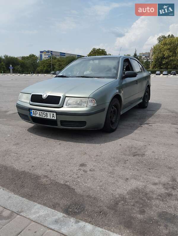 Лифтбек Skoda Octavia 2003 в Запорожье