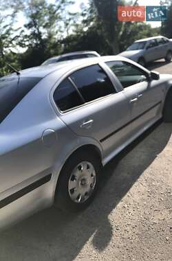 Ліфтбек Skoda Octavia 2009 в 