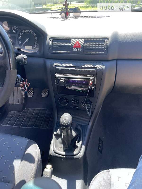 Универсал Skoda Octavia 2001 в Дрогобыче