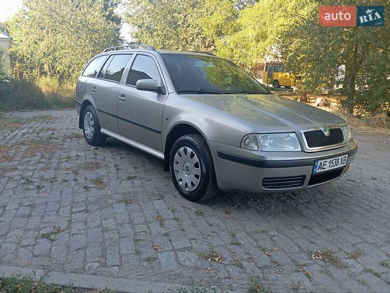 Универсал Skoda Octavia 2009 в Новомосковске