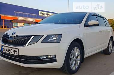 Универсал Skoda Octavia 2017 в Сумах