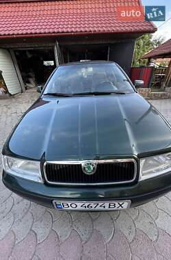Лифтбек Skoda Octavia 2000 в 