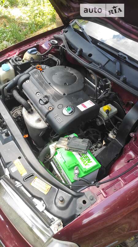 Ліфтбек Skoda Octavia 1998 в Ірпені