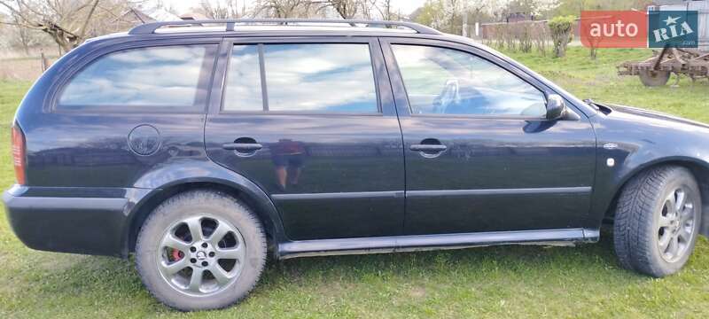 Универсал Skoda Octavia 2001 в Снятине