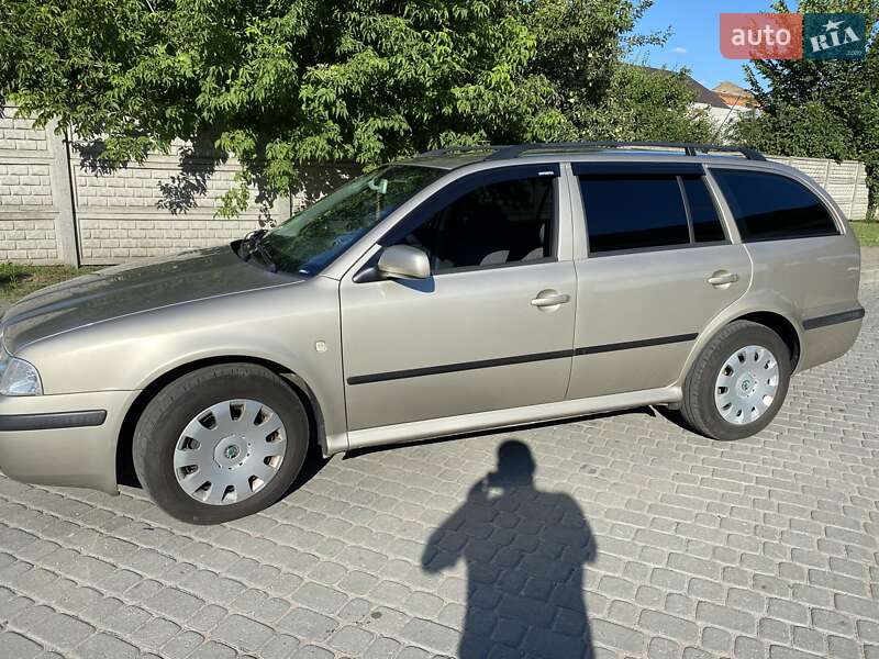 Универсал Skoda Octavia 2006 в Коростене