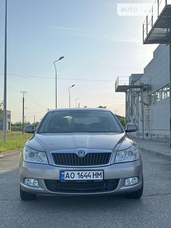 Лифтбек Skoda Octavia 2011 в Виноградове фото 6 Лифтбек Skoda Octavia 2011 в Виноградове