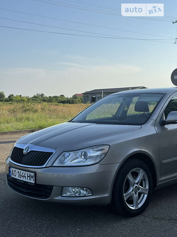 Лифтбек Skoda Octavia 2011 в Виноградове фото 3 Лифтбек Skoda Octavia 2011 в Виноградове
