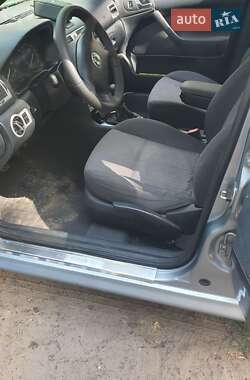 Лифтбек Skoda Octavia 2003 в 