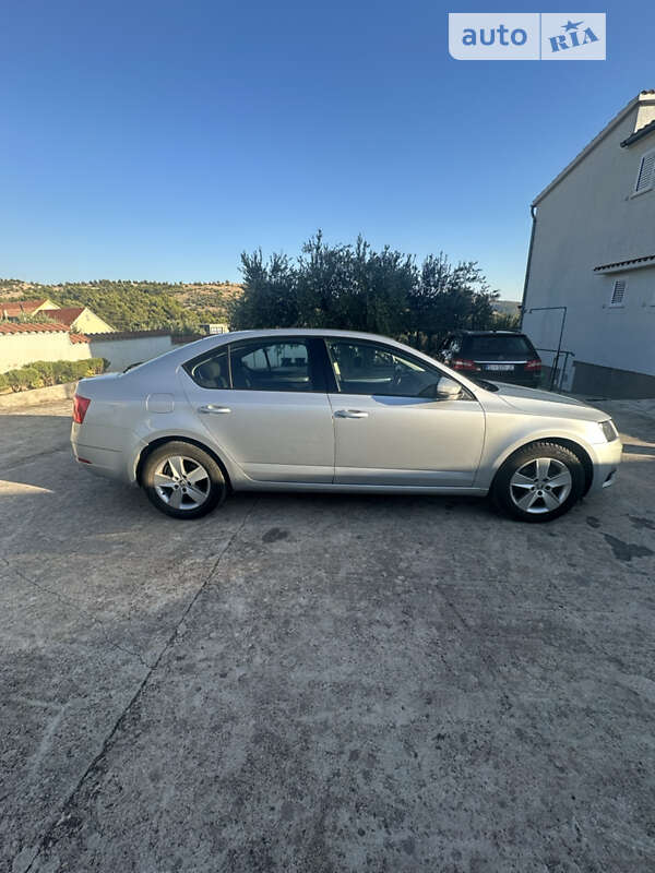 Лифтбек Skoda Octavia 2017 в Тячеве