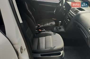 Универсал Skoda Octavia 2010 в 