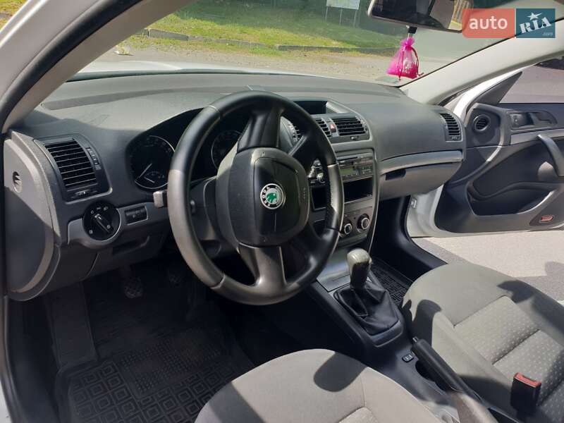 Універсал Skoda Octavia 2010 в Трускавці