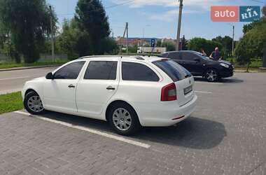 Универсал Skoda Octavia 2010 в 