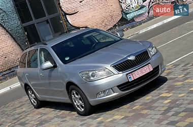 Универсал Skoda Octavia 2009 в Луцке