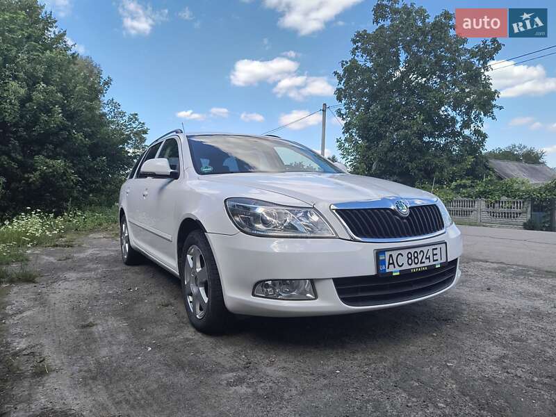 Универсал Skoda Octavia 2009 в Нововолынске
