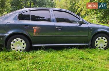 Лифтбек Skoda Octavia 1999 в 