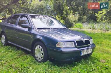 Лифтбек Skoda Octavia 1999 в 
