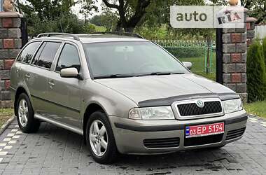 Універсал Skoda Octavia 2010 в Луцьку