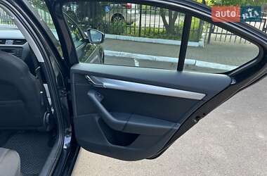 Лифтбек Skoda Octavia 2013 в 