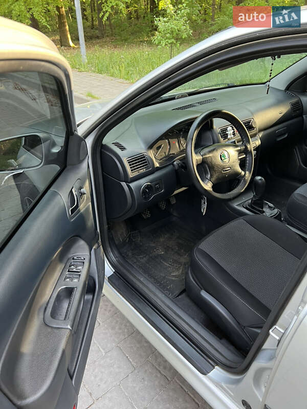 Лифтбек Skoda Octavia 2006 в Львове