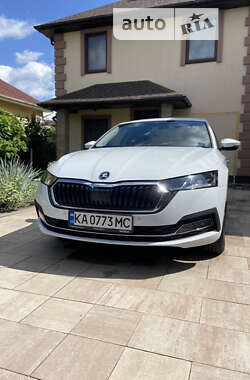 Лифтбек Skoda Octavia 2021 в Киеве