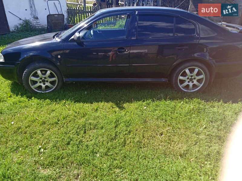 Лифтбек Skoda Octavia 2007 в Маневичах