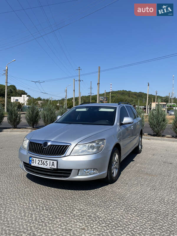 Универсал Skoda Octavia 2010 в Полтаве