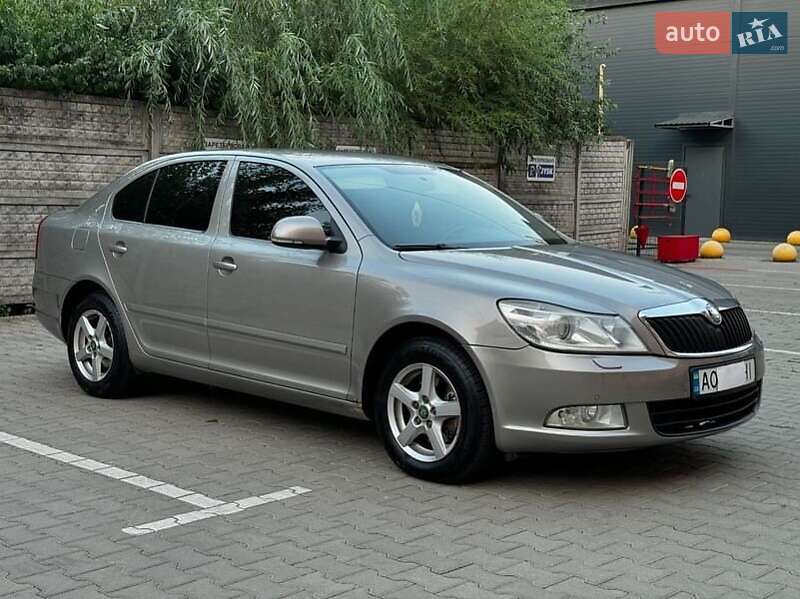 Лифтбек Skoda Octavia 2010 в Ужгороде