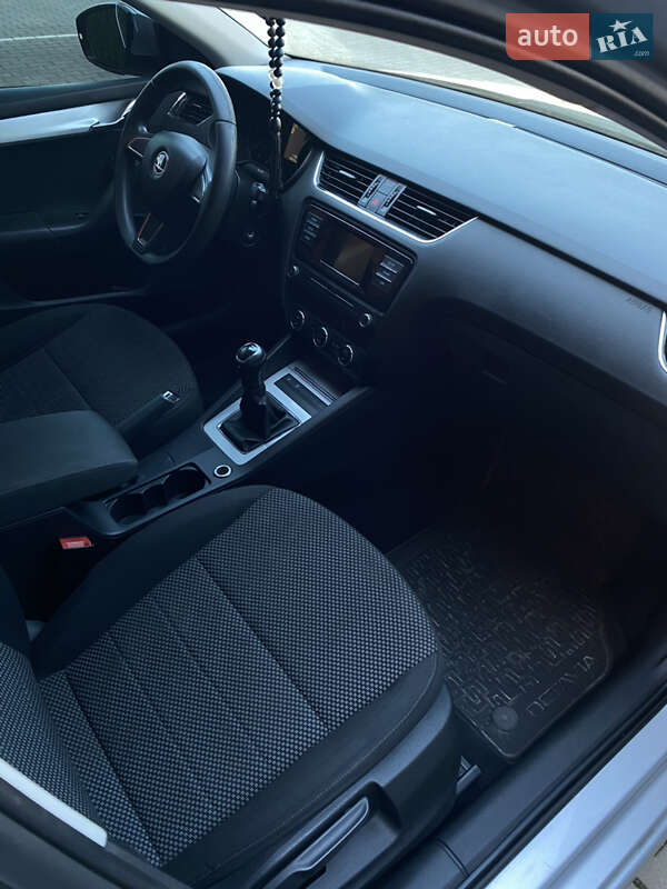 Лифтбек Skoda Octavia 2015 в Виннице