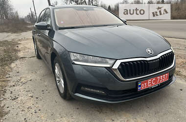 Универсал Skoda Octavia 2021 в Киеве