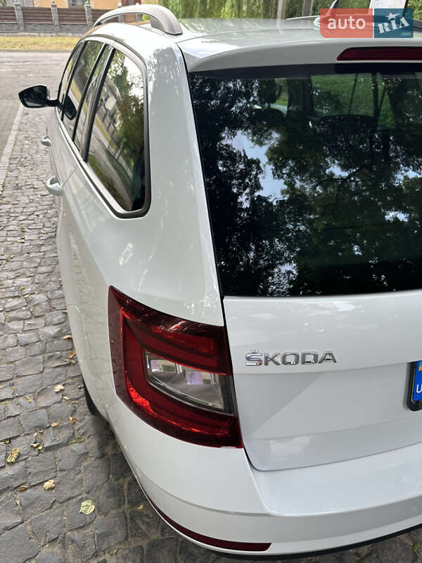 Универсал Skoda Octavia 2017 в Остроге