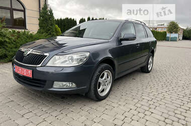 Універсал Skoda Octavia 2011 в Дунаївцях