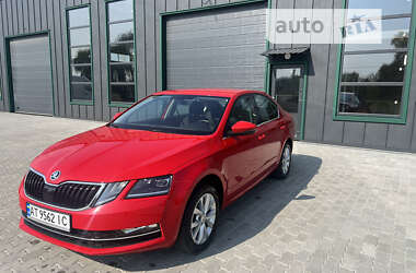 Лифтбек Skoda Octavia 2019 в Калуше