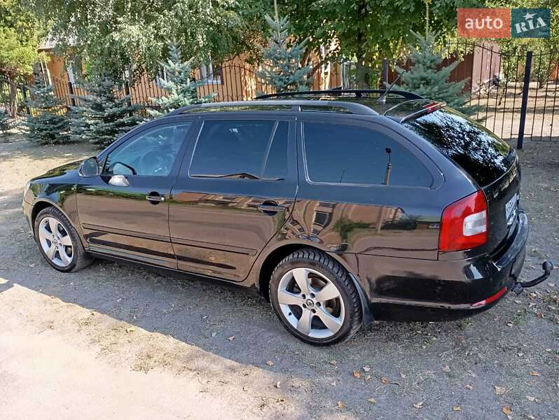 Универсал Skoda Octavia 2011 в Борзне